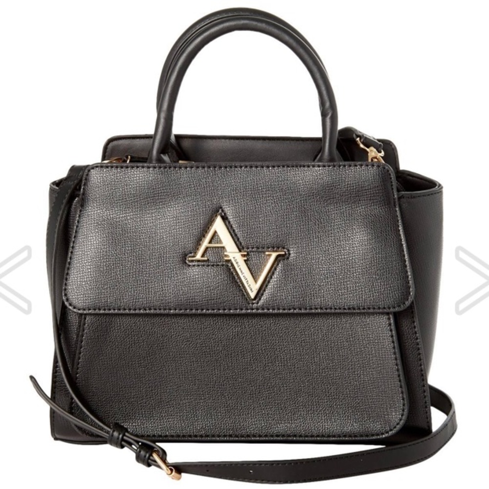 👜ADRIENNE VITTADINI👜TRAPUNTO LATCH SATCHEL👜 - Picture 1 of 8